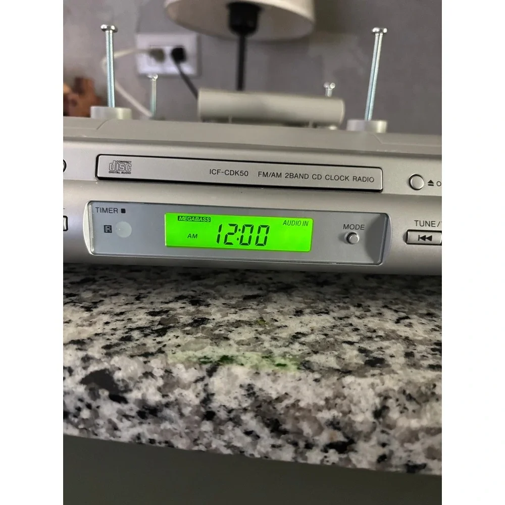 Sony Under Cabinet CD Clock Radio ICF-CDK50 FM/AM Mega Bass w/ Remote
